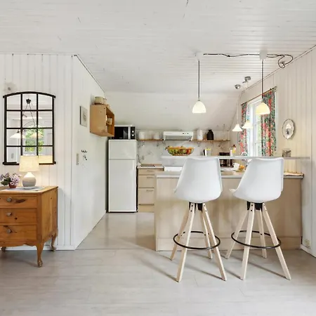 Awesome In Ulfborg With Kitchen Dom wakacyjny Fjand Gårde